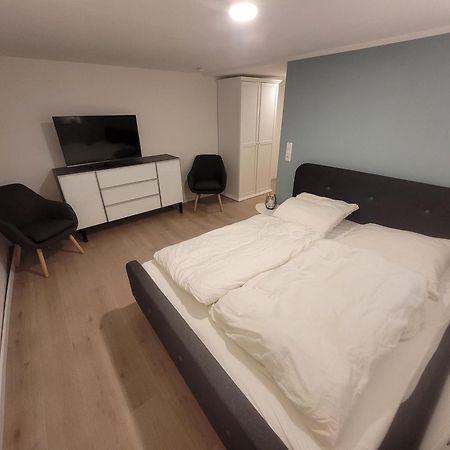Zimmer Im Souterrain Mit Eigenem Bad Celle Exterior foto